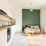 Cozy Flat Near Metro Szwedzka