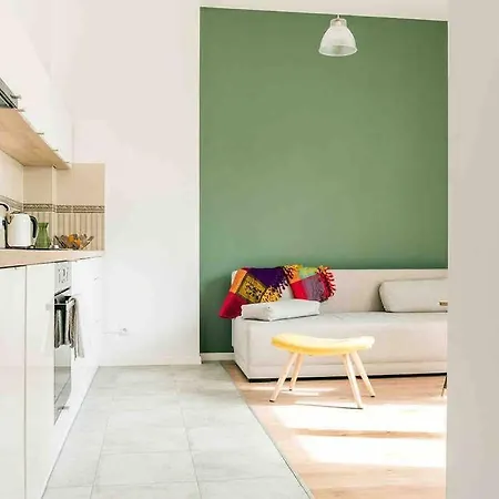 Cozy Flat Near Metro Szwedzka Lägenhet
