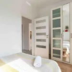 דירה Cozy Flat Near Metro Szwedzka ורשה